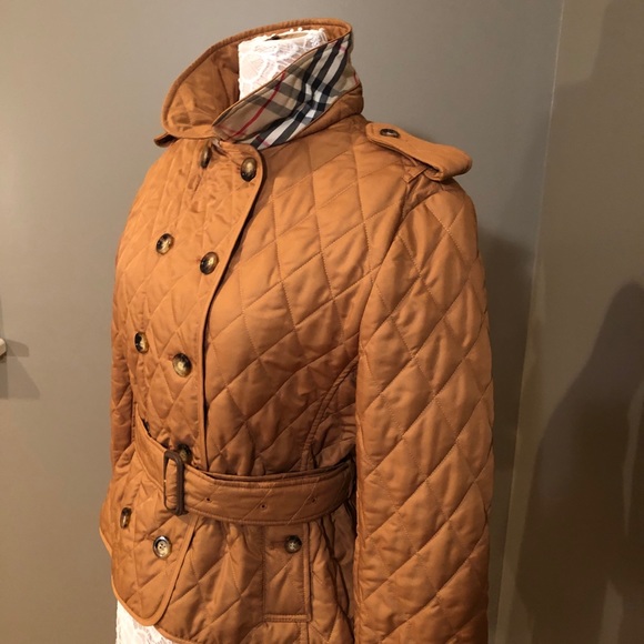Burberry Diamond Quilted Jacket Authentic - Picture 3 of 10